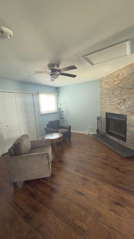 17335 W Maple Lane 17335, Gurnee, IL 60031