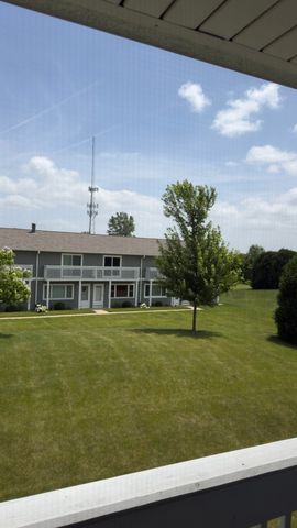17335 W Maple Lane 17335, Gurnee, IL 60031