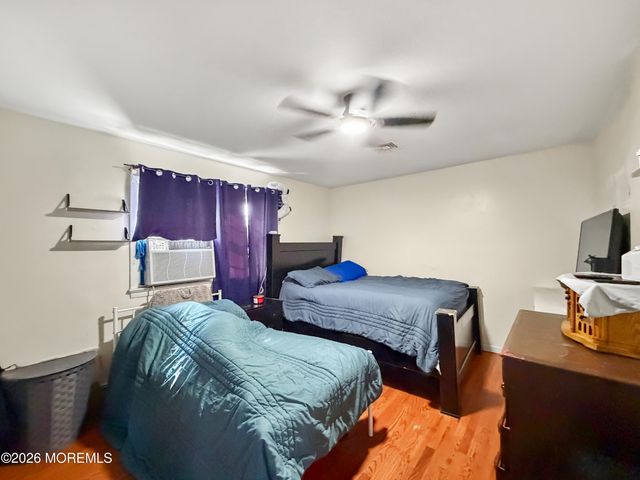 1 Glenwood Road, Toms River, NJ 08753