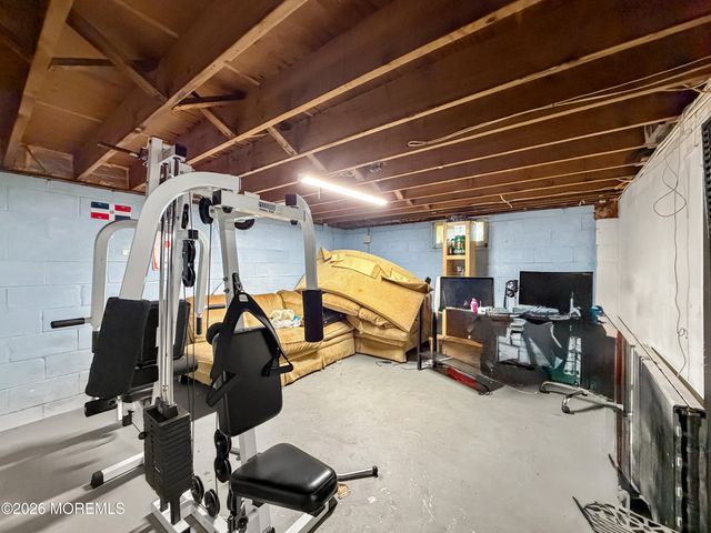 1 Glenwood Road, Toms River, NJ 08753