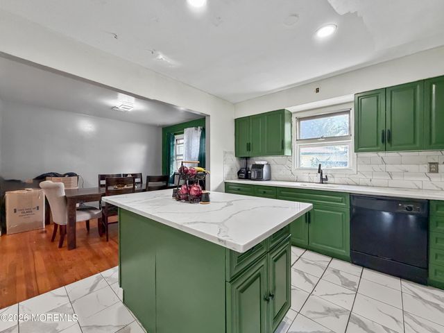 1 Glenwood Road, Toms River, NJ 08753