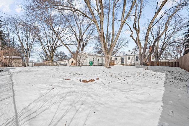 9803 93rd Place N, Maple Grove, MN 55369