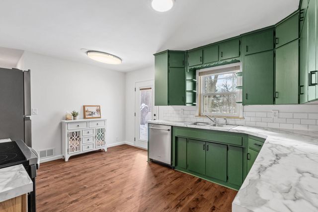 9803 93rd Place N, Maple Grove, MN 55369