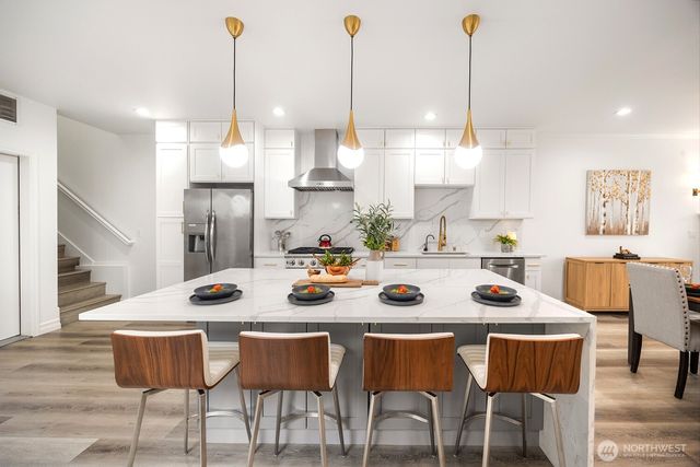 11870 SE 5th Street, Bellevue, WA 98005