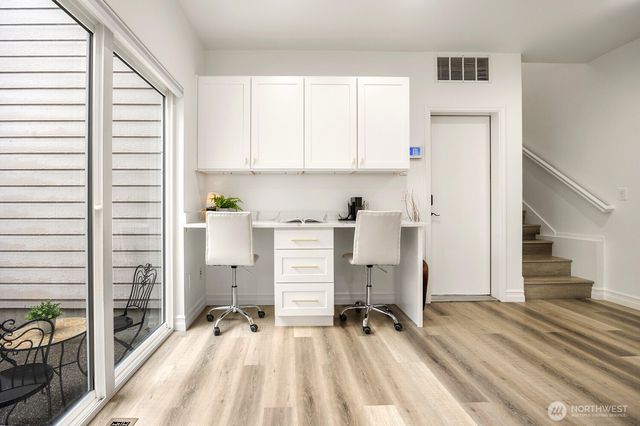 11870 SE 5th Street, Bellevue, WA 98005