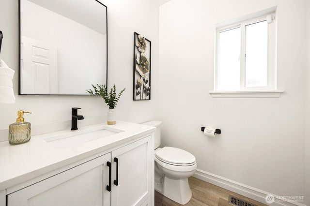 11870 SE 5th Street, Bellevue, WA 98005