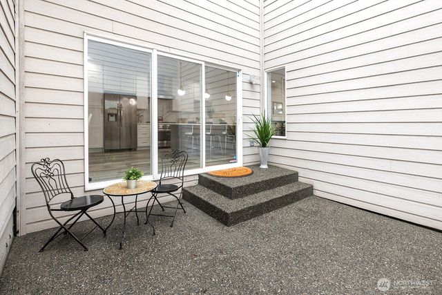 11870 SE 5th Street, Bellevue, WA 98005