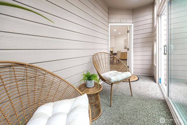 11870 SE 5th Street, Bellevue, WA 98005