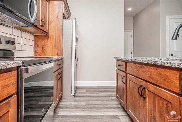 1806 Broadfoot Drive, Abilene, KS 67410