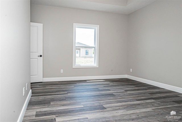 1806 Broadfoot Drive, Abilene, KS 67410