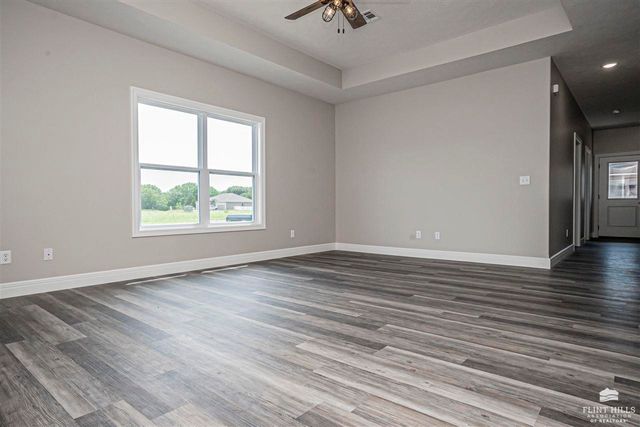 1806 Broadfoot Drive, Abilene, KS 67410