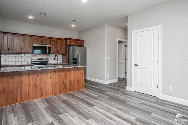 1806 Broadfoot Drive, Abilene, KS 67410