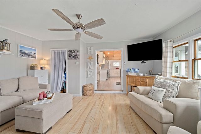 8 Water St, Marshfield, MA 02050