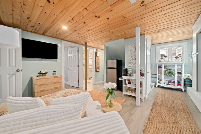 8 Water St, Marshfield, MA 02050