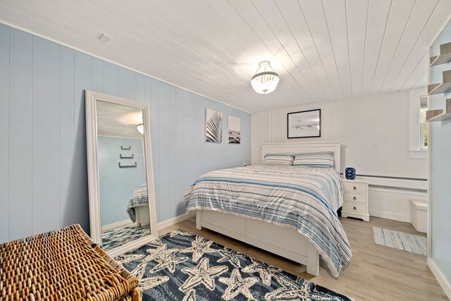 8 Water St, Marshfield, MA 02050