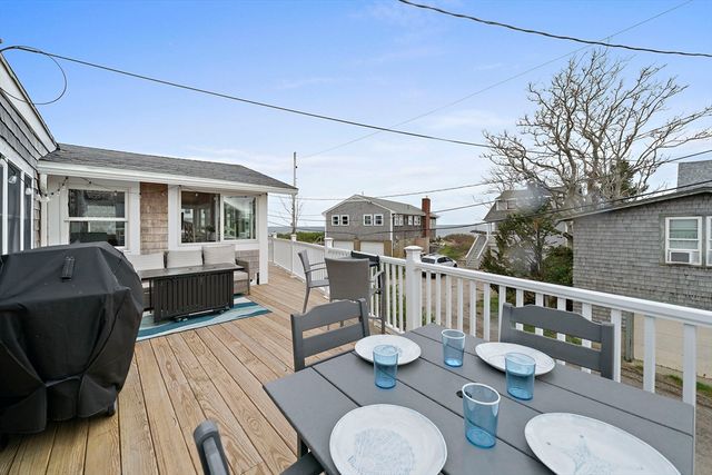 8 Water St, Marshfield, MA 02050