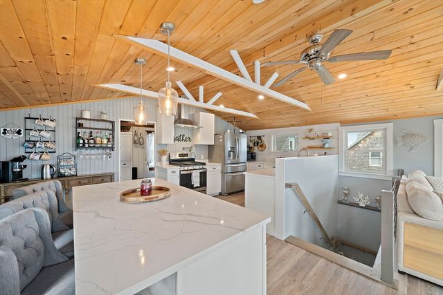 8 Water St, Marshfield, MA 02050