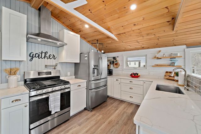 8 Water St, Marshfield, MA 02050