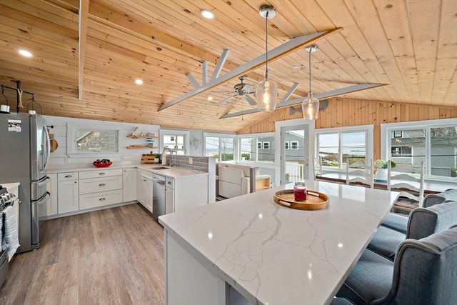 8 Water St, Marshfield, MA 02050