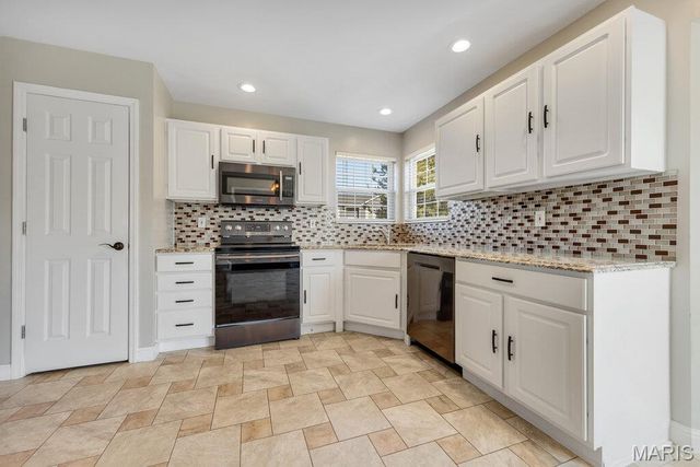 77 Winchester Court, Wright City, MO 63390