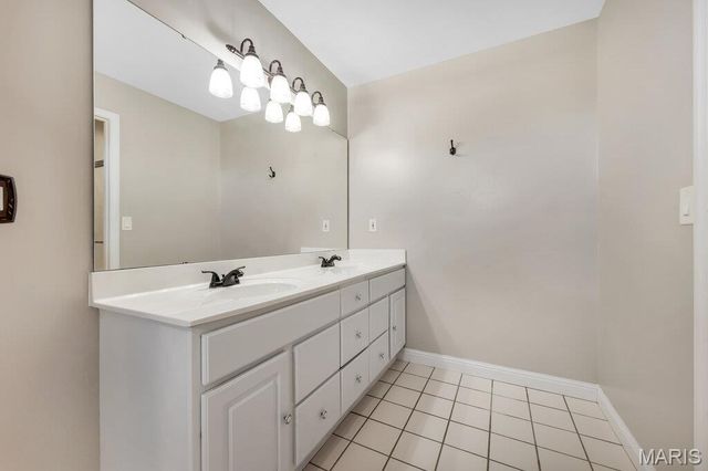 77 Winchester Court, Wright City, MO 63390