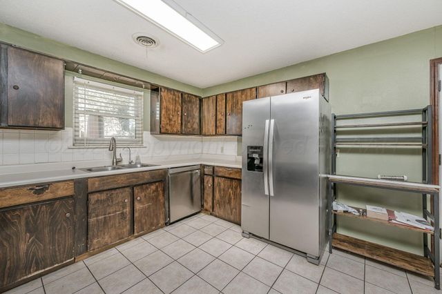 5208 HILLSIDE Road, Amarillo, TX 79109