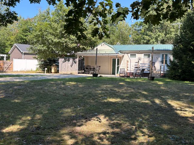 7502 Tolliver Street, Mears, MI 49436