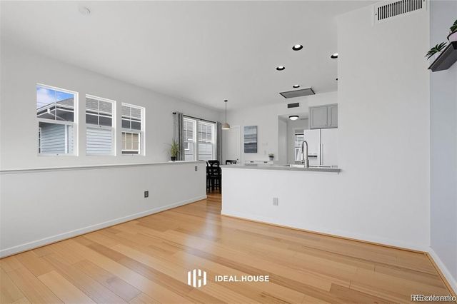 7454 E 28th Avenue 3, Denver, CO 80238