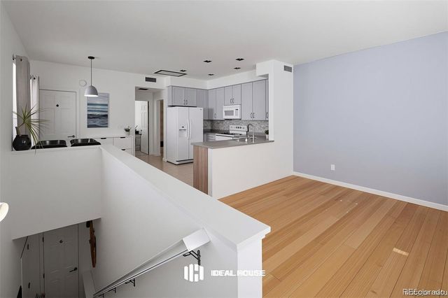 7454 E 28th Avenue 3, Denver, CO 80238