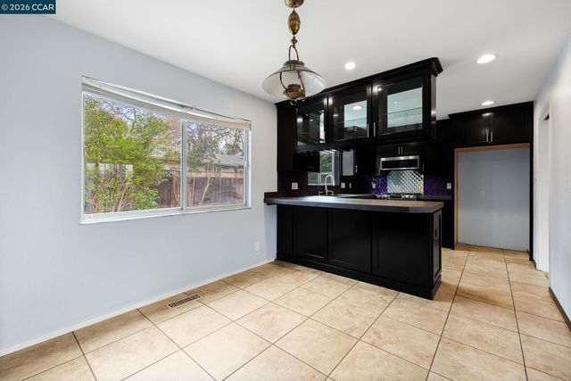 959 Chandler Ct, Concord, CA 94518