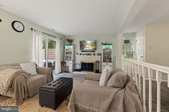 1 FORESTVIEW CT, Marlton, NJ 08053