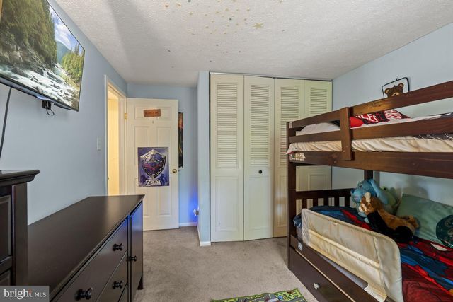 1 FORESTVIEW CT, Marlton, NJ 08053
