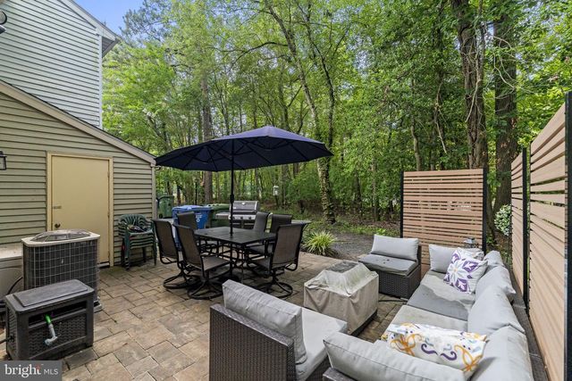 1 FORESTVIEW CT, Marlton, NJ 08053
