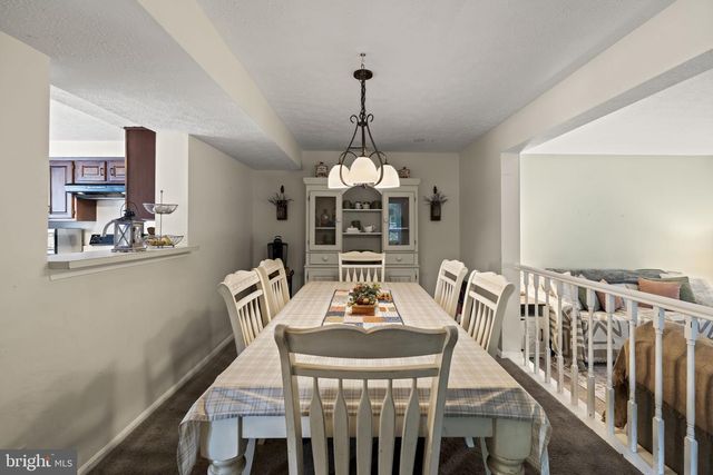 1 FORESTVIEW CT, Marlton, NJ 08053