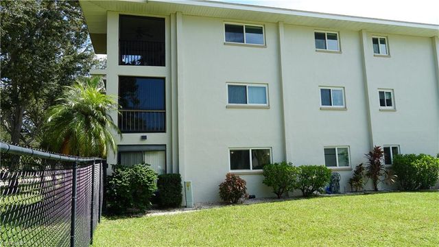 2100 Barkeley LN 1, Fort Myers, FL 33907