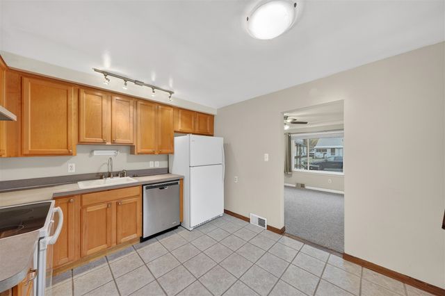 29360 Howard Avenue, Madison Heights, MI 48071