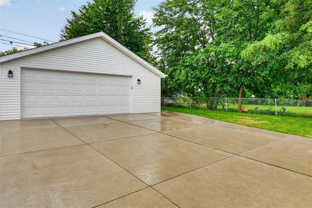 29360 Howard Avenue, Madison Heights, MI 48071