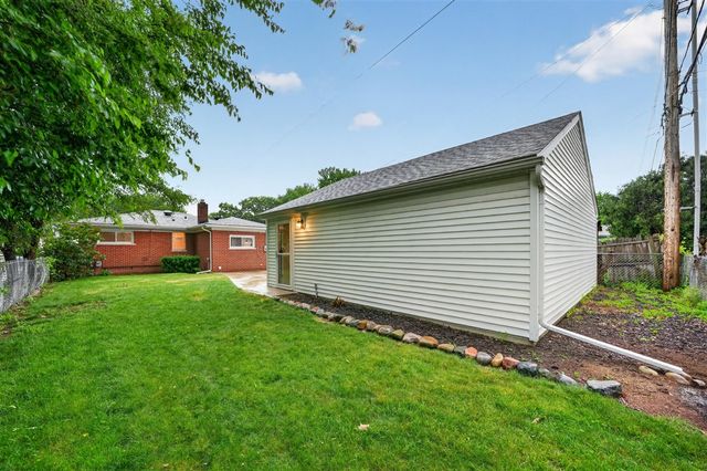 29360 Howard Avenue, Madison Heights, MI 48071