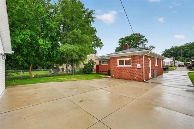 29360 Howard Avenue, Madison Heights, MI 48071