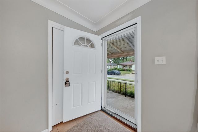 29360 Howard Avenue, Madison Heights, MI 48071