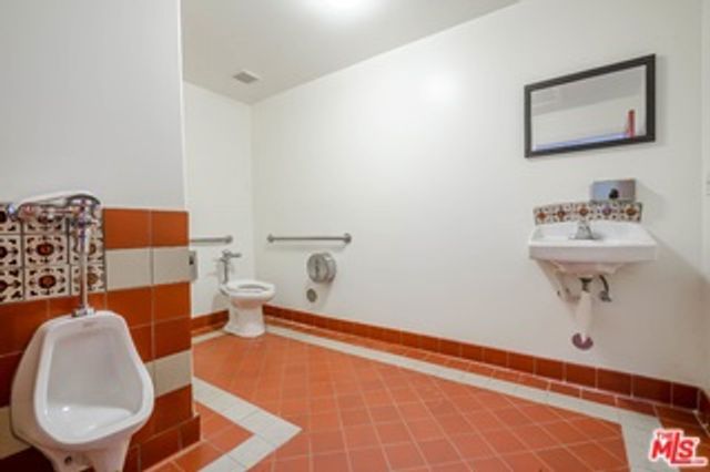2403 1ST Street, Los Angeles, CA 90033