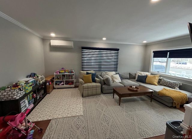 433 W Park Avenue W 1, Long Beach, NY 11561