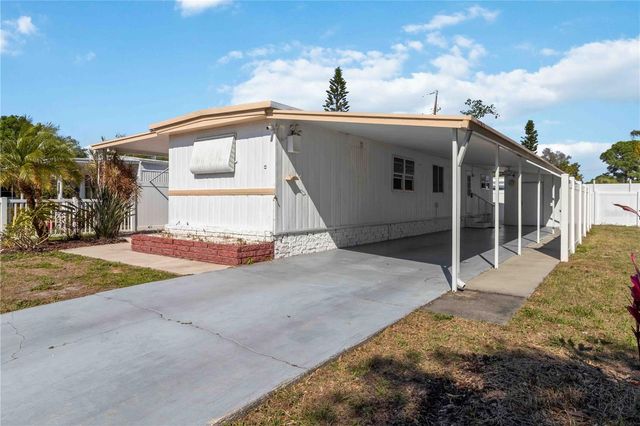 5203 W PINE STREET N, St Petersburg, FL 33709