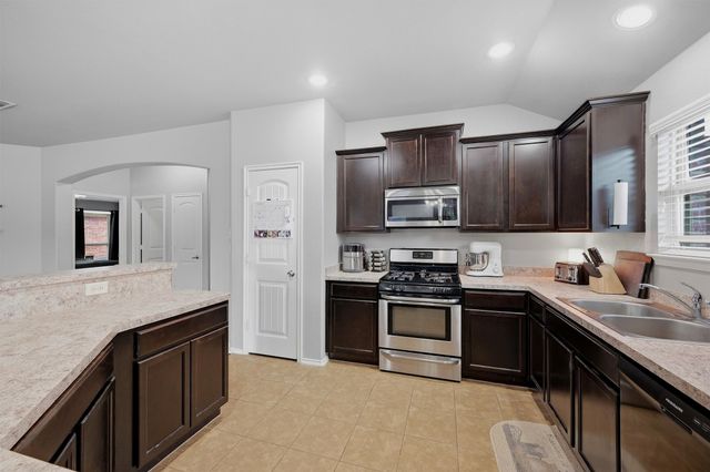 409 Bryn Mawr Lane, Van Alstyne, TX 75495