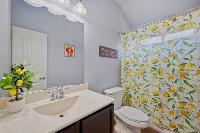 409 Bryn Mawr Lane, Van Alstyne, TX 75495
