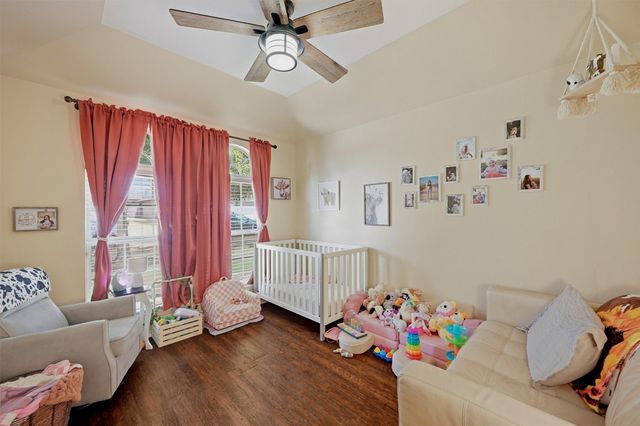 409 Bryn Mawr Lane, Van Alstyne, TX 75495