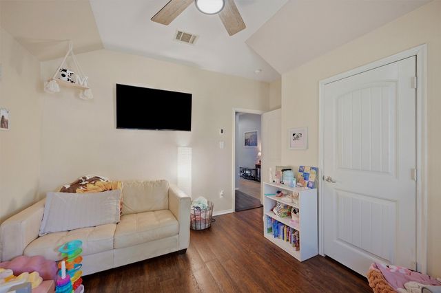 409 Bryn Mawr Lane, Van Alstyne, TX 75495
