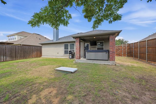 409 Bryn Mawr Lane, Van Alstyne, TX 75495