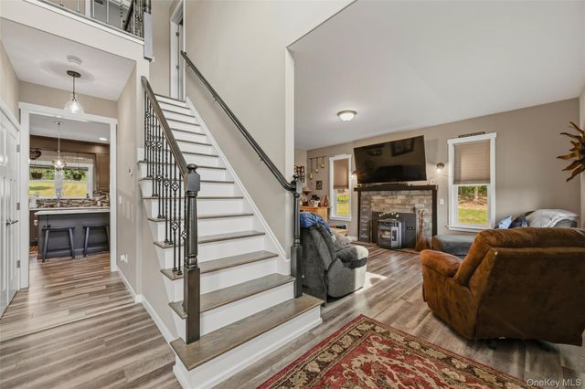 24 Boville Court, Chester, NY 10918
