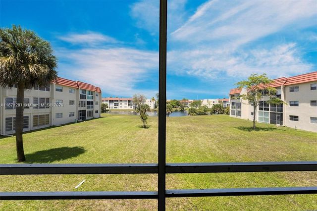 2951 E Sunrise Lakes Dr 209, Sunrise, FL 33322
